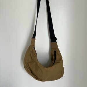 Baggu Crescent Crossbody in Khaki